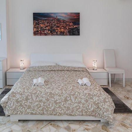 XX Settembre Matera - Room And Relax Luaran gambar
