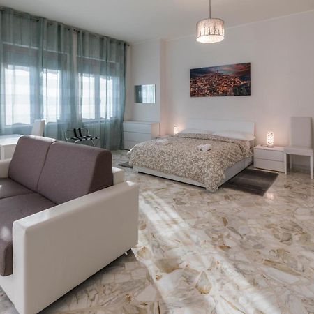 XX Settembre Matera - Room And Relax Luaran gambar