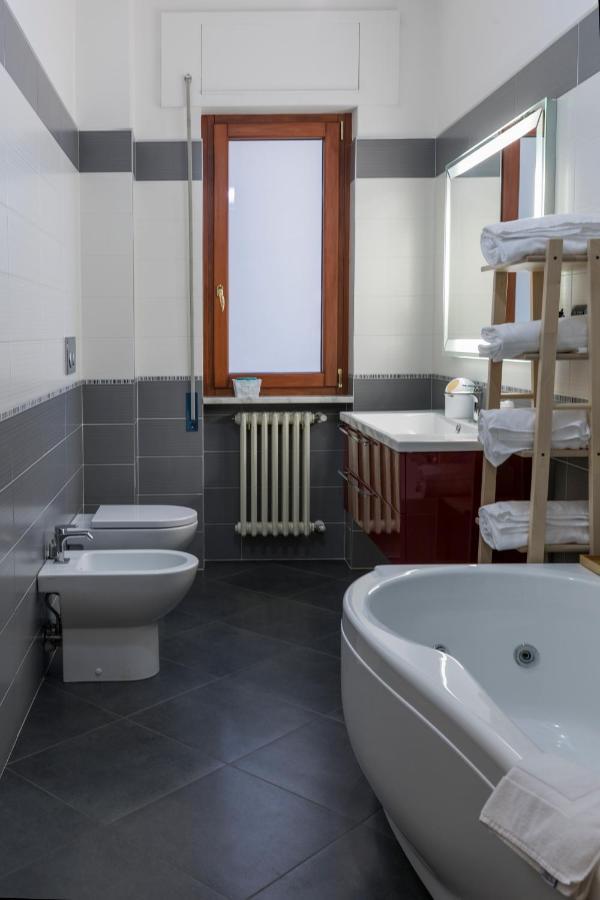 XX Settembre Matera - Room And Relax Luaran gambar