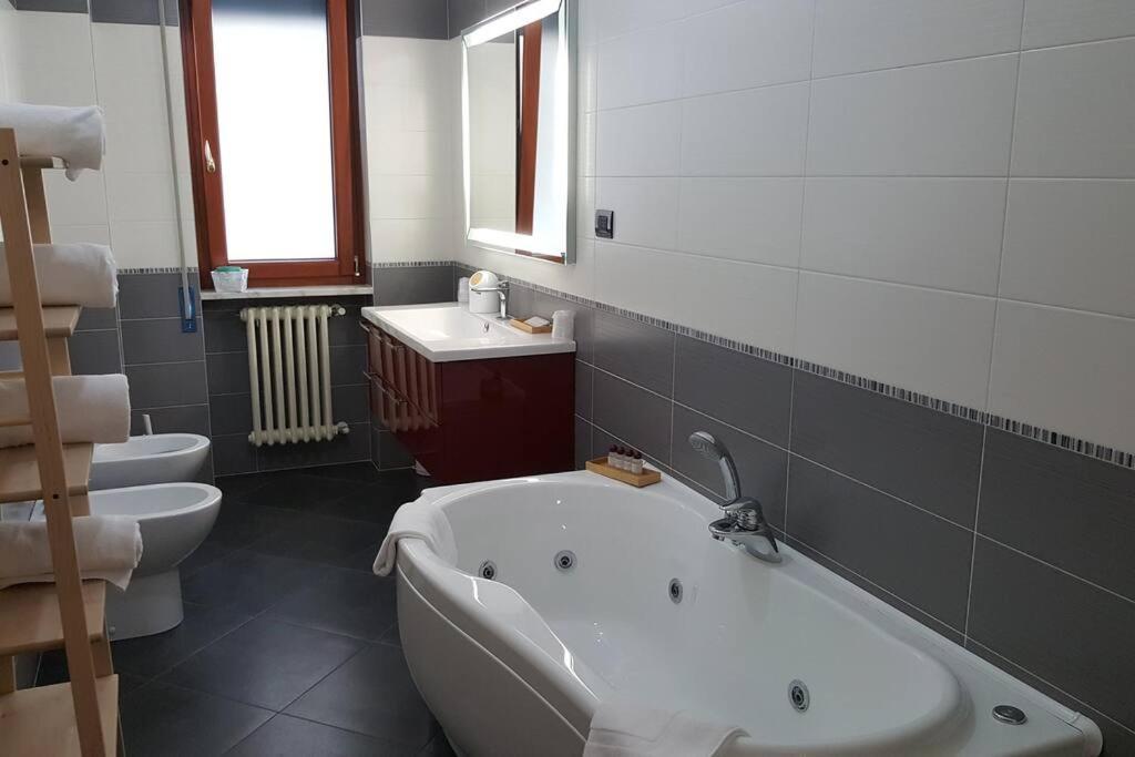 XX Settembre Matera - Room And Relax Luaran gambar