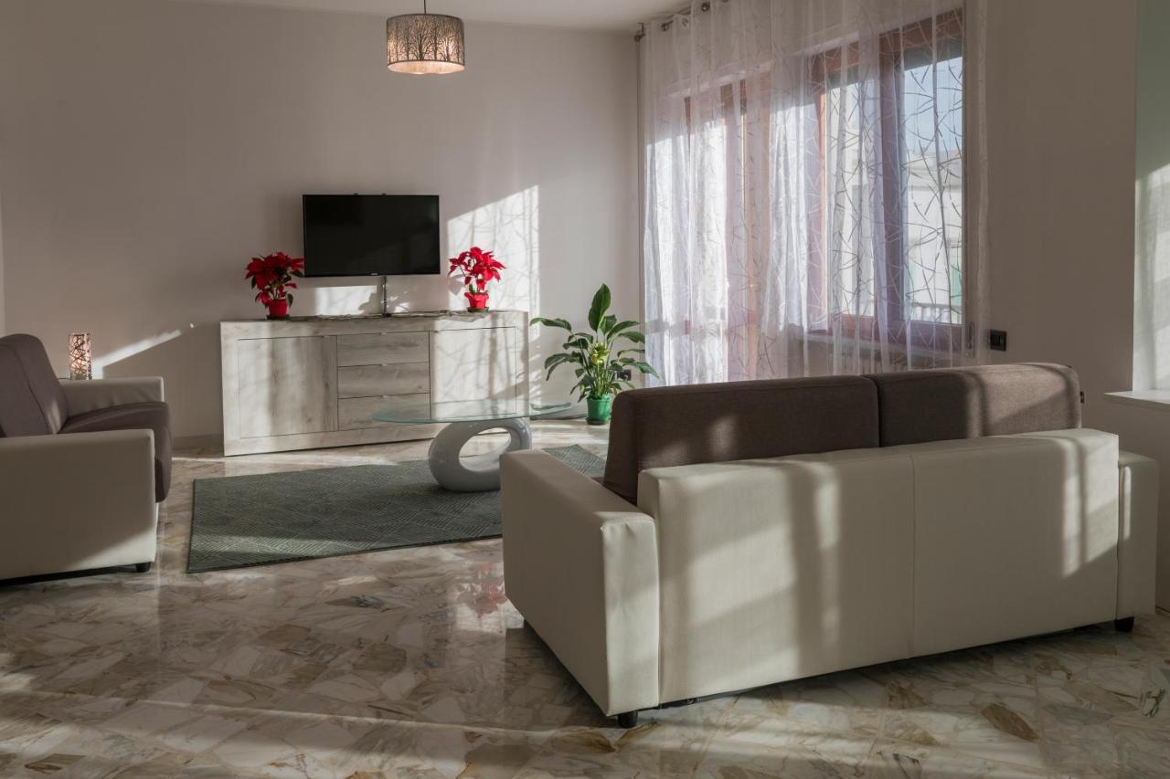 XX Settembre Matera - Room And Relax Luaran gambar